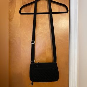 Vera Bradley little hipster in black microfiber